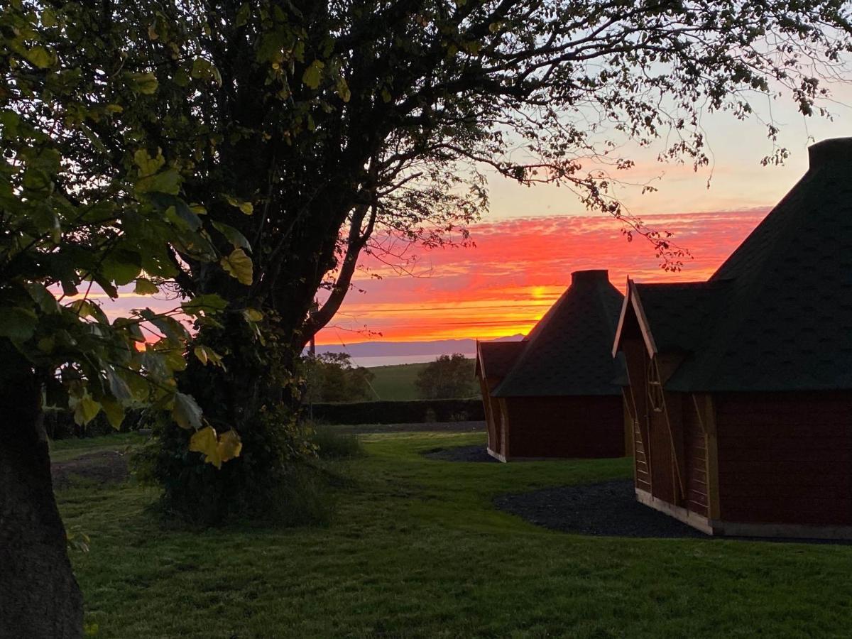 Elsay May Luxury Hot Tub Lodges Exclusively For Couples Over 25Yrs And Dog Friendly Turnberry Exterior photo